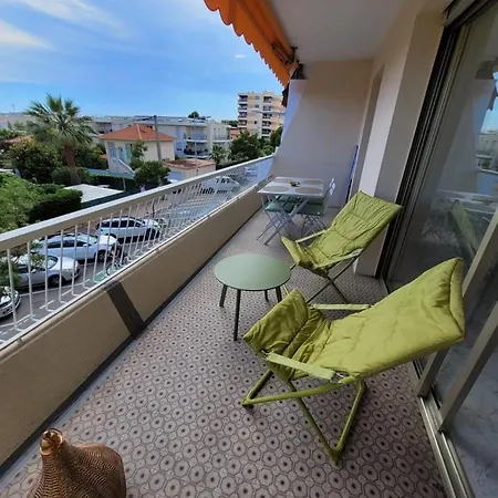 Beautiful Studio-Large South Terrace - Parking *